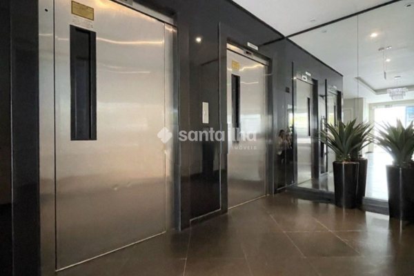 Apartamento à venda com 65m², 2 quartos, 1 vaga no bairro Centro em Florianópolis