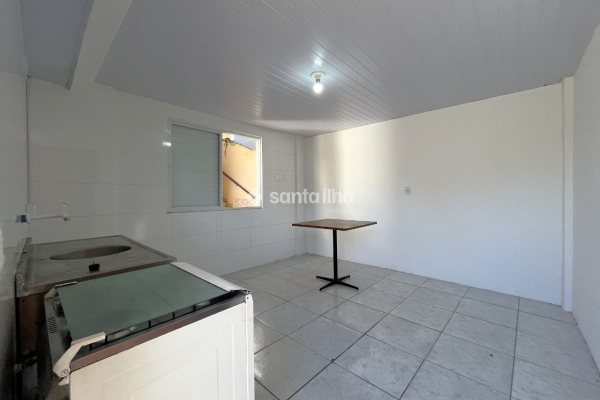 Apartamento para alugar com 30m², 1 quarto no bairro Rio Tavares em Florianópolis