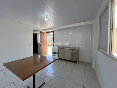 Apartamento para alugar com 30m², 1 quarto no bairro Rio Tavares em Florianópolis - Foto 6