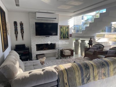 Casa em Condomínio para alugar com 350m², 3 quartos, 3 suítes, 2 vagas no bairro Rio Tavares em Florianópolis - Foto 2