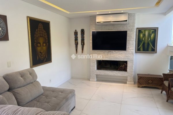 Casa em Condomínio para alugar com 350m², 3 quartos, 3 suítes, 2 vagas no bairro Rio Tavares em Florianópolis