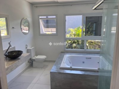 Casa em Condomínio para alugar com 350m², 3 quartos, 3 suítes, 2 vagas no bairro Rio Tavares em Florianópolis - Foto 23