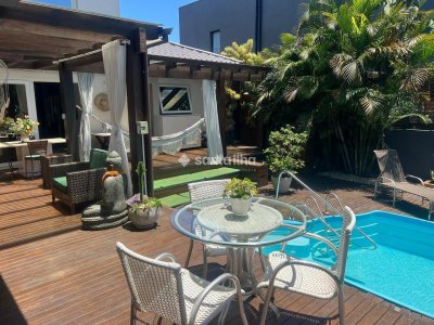 Casa em Condomínio para alugar com 350m², 3 quartos, 3 suítes, 2 vagas no bairro Rio Tavares em Florianópolis - Foto 27