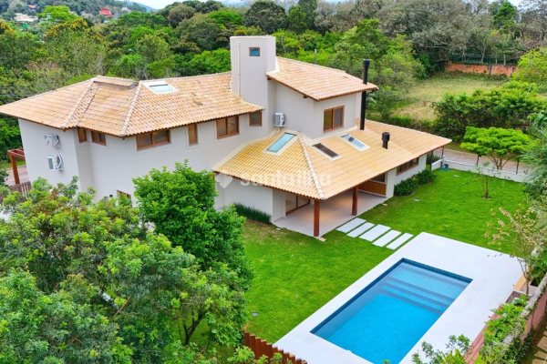 Casa em Condomínio à venda com 350m², 3 quartos, 3 suítes, 2 vagas no bairro Rio Tavares em Florianópolis