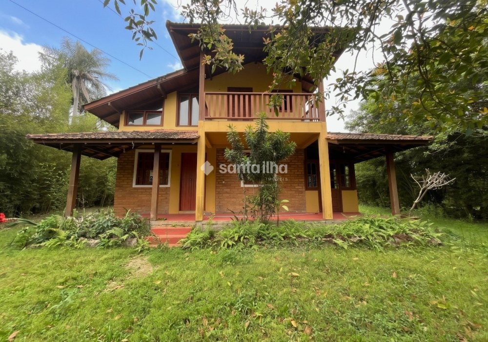 Casa para alugar com 125m², 4 quartos, 1 suíte, 5 vagas no bairro Campeche em Florianópolis - Foto 1