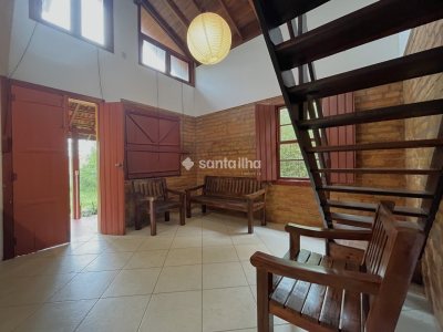 Casa para alugar com 125m², 4 quartos, 1 suíte, 5 vagas no bairro Campeche em Florianópolis - Foto 3