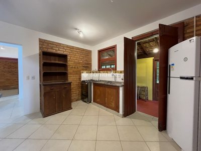 Casa para alugar com 125m², 4 quartos, 1 suíte, 5 vagas no bairro Campeche em Florianópolis - Foto 5