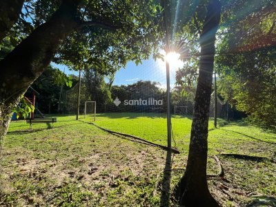Casa em Condomínio para alugar ou comprar com 320m², 5 quartos, 5 suítes, 4 vagas no bairro Rio Tavares em Florianópolis - Foto 48