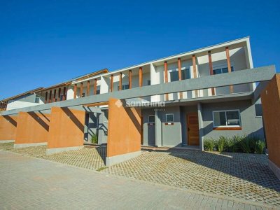 Casa em Condomínio à venda com 78m², 2 quartos, 2 suítes, 1 vaga no bairro Morro das Pedras em Florianópolis - Foto 2