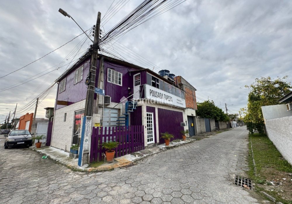 Pousada à venda com 85m², 8 quartos, 8 suítes, 1 vaga no bairro Tapera da Base em Florianópolis - Foto 1