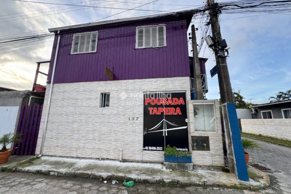 Pousada à venda com 85m², 8 quartos, 8 suítes, 1 vaga no bairro Tapera da Base em Florianópolis