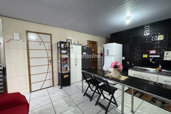 Pousada à venda com 85m², 8 quartos, 8 suítes, 1 vaga no bairro Tapera da Base em Florianópolis
