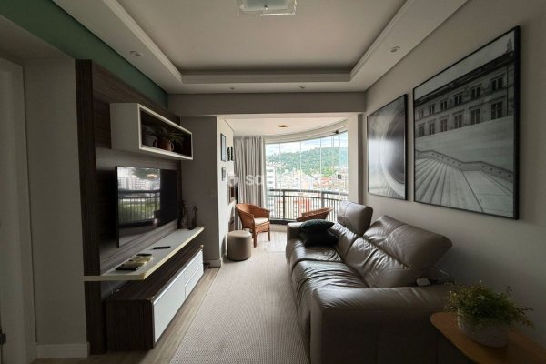 Apartamento à venda com 82m², 3 quartos, 1 suíte, 2 vagas no bairro Trindade em Florianópolis