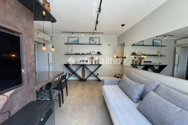Apartamento à venda com 61m², 2 quartos, 1 vaga no bairro Centro em Florianopolis