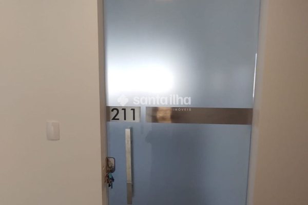 Sala/Conjunto à venda com 43m², 1 vaga no bairro Saco dos Limões em Florianópolis