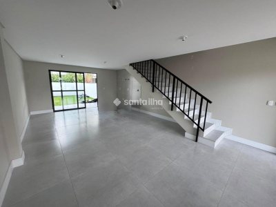 Casa à venda com 118m², 3 quartos, 1 suíte, 2 vagas no bairro Campeche em Florianópolis - Foto 3