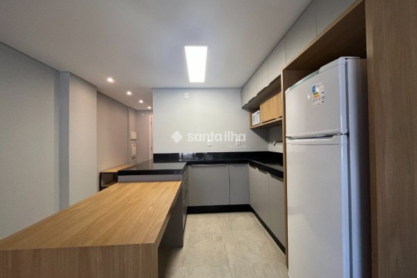Apartamento para alugar com 38m², 1 quarto, 1 vaga no bairro Campeche em Florianopolis