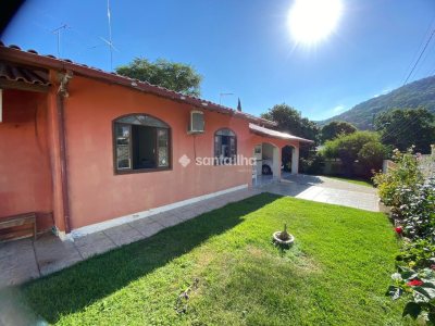 Casa à venda com 110m², 3 quartos, 1 suíte, 2 vagas no bairro Rio Tavares em Florianópolis - Foto 2