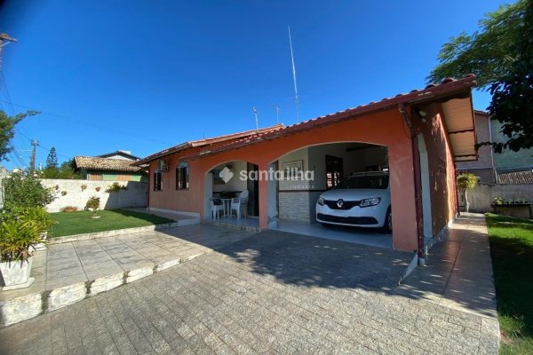 Casa à venda com 110m², 3 quartos, 1 suíte, 2 vagas no bairro Rio Tavares em Florianópolis