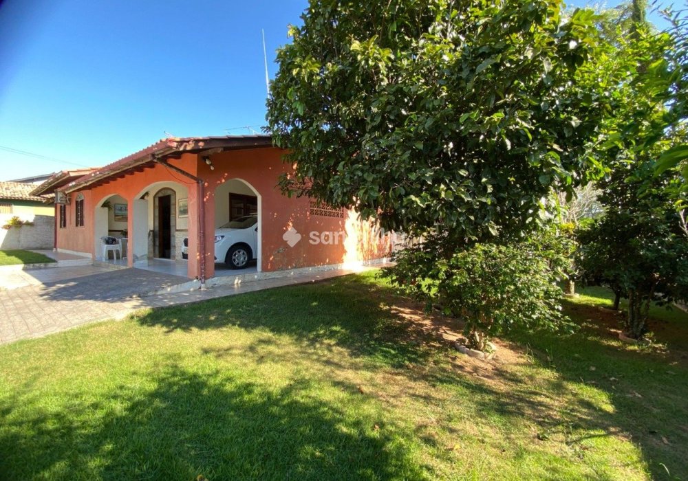 Casa à venda com 110m², 3 quartos, 1 suíte, 2 vagas no bairro Rio Tavares em Florianópolis - Foto 1