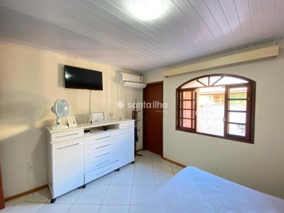 Casa à venda com 110m², 3 quartos, 1 suíte, 2 vagas no bairro Rio Tavares em Florianópolis - Foto 12