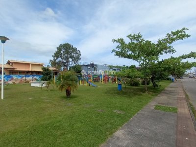 Casa para alugar com 137m², 3 quartos, 1 suíte, 2 vagas no bairro Campeche em Florianópolis - Foto 32