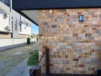 Casa à venda com 123m², 3 quartos, 1 suíte, 1 vaga no bairro Campeche em Florianópolis - Foto 4