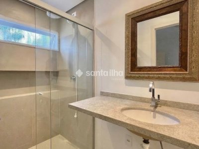 Casa para alugar com 330m², 5 quartos, 2 suítes, 3 vagas no bairro Campeche em Florianópolis - Foto 15