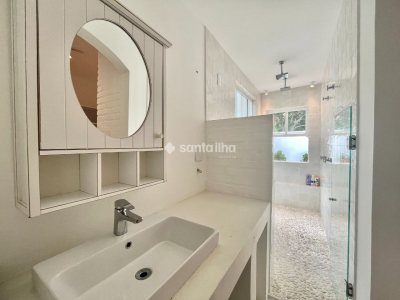 Casa à venda com 180m², 3 quartos, 3 suítes, 2 vagas no bairro Campeche em Florianópolis - Foto 35