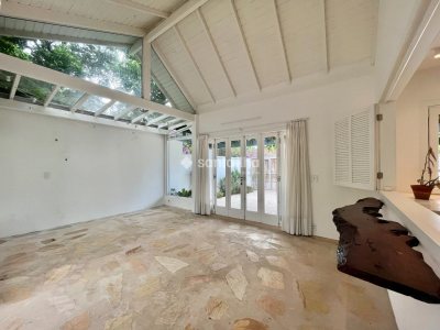 Casa à venda com 180m², 3 quartos, 3 suítes, 2 vagas no bairro Campeche em Florianópolis - Foto 8