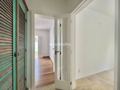 Casa à venda com 180m², 3 quartos, 3 suítes, 2 vagas no bairro Campeche em Florianópolis - Foto 36