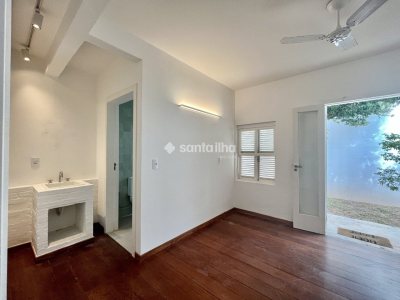 Casa à venda com 180m², 3 quartos, 3 suítes, 2 vagas no bairro Campeche em Florianópolis - Foto 41