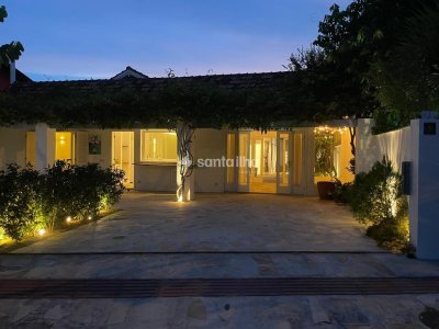Casa à venda com 180m², 3 quartos, 3 suítes, 2 vagas no bairro Campeche em Florianópolis - Foto 2