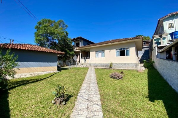 Casa à venda com 148m², 3 quartos no bairro Tapera em Florianópolis