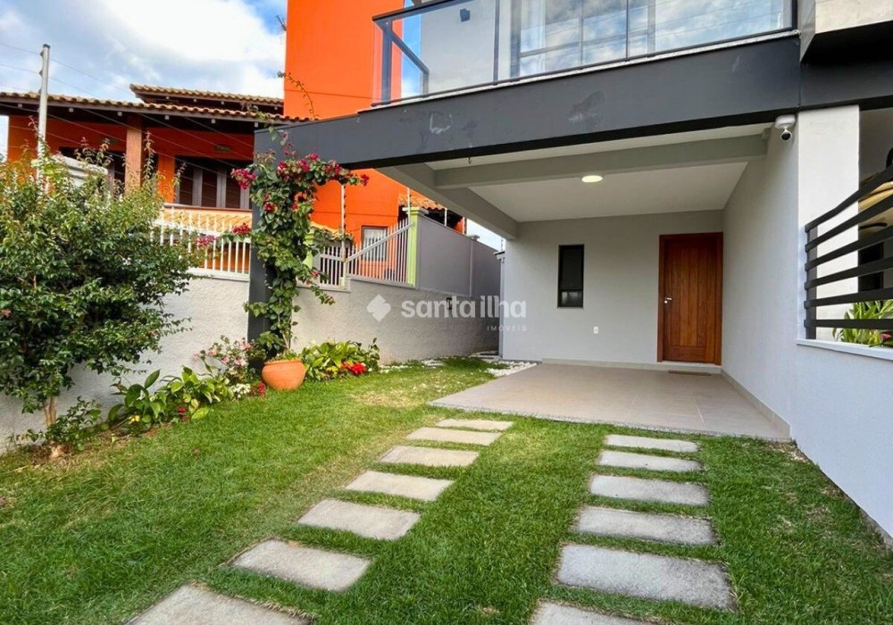 Casa à venda com 131m², 3 quartos, 1 suíte, 2 vagas no bairro Campeche em Florianópolis - Foto 1