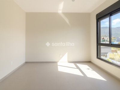 Casa à venda com 200m², 3 quartos, 1 suíte, 1 vaga no bairro Açores em Florianópolis - Foto 10