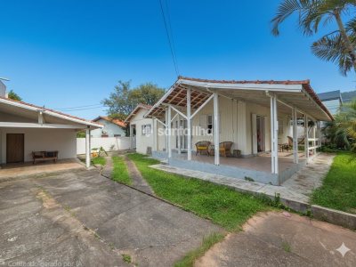 Casa à venda com 150m², 4 quartos, 6 vagas no bairro Campeche em Florianópolis - Foto 2