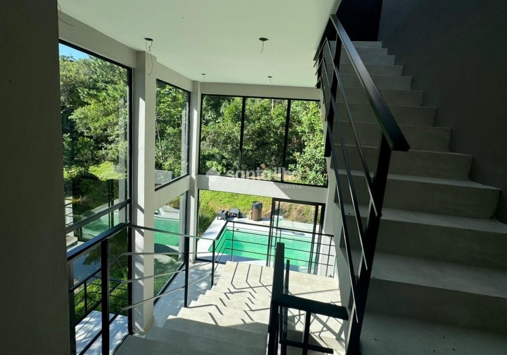 Casa em Condomínio para alugar com 320m², 3 quartos, 2 suítes, 4 vagas no bairro Campeche em Florianópolis - Foto 1