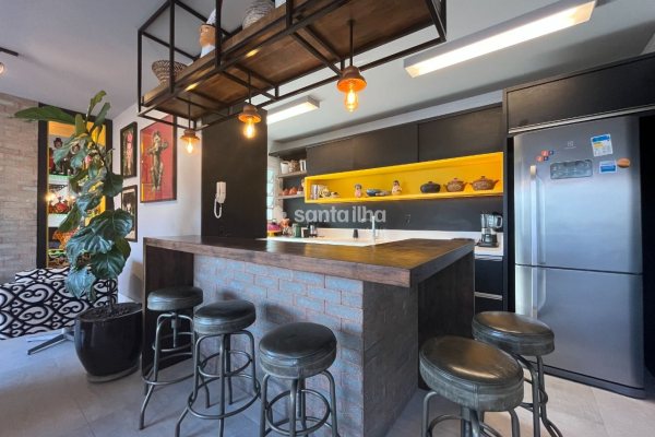 Cobertura à venda com 284m², 3 quartos, 1 suíte, 2 vagas no bairro Campeche em Florianópolis