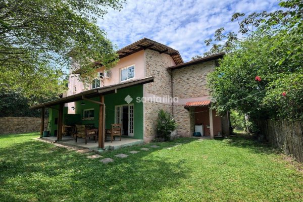 Casa em Condomínio à venda com 250m², 3 quartos, 1 suíte, 2 vagas no bairro Rio Tavares em Florianopolis