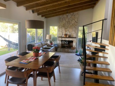 Casa à venda com 236m², 3 quartos, 3 suítes, 2 vagas no bairro Pântano do Sul em Florianópolis - Foto 12