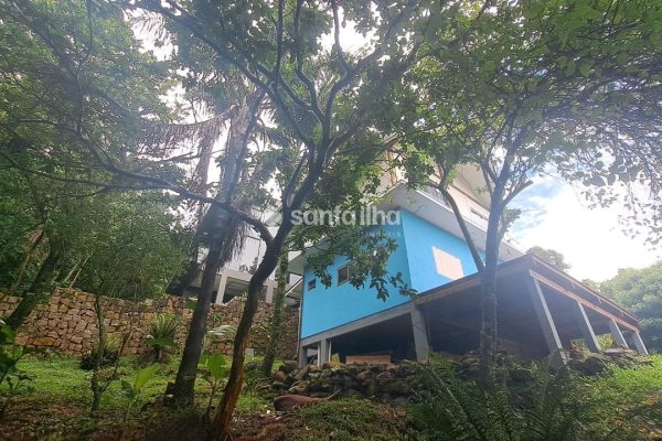 Casa à venda com 100m², 2 quartos, 2 vagas no bairro Ribeirão da Ilha em Florianópolis