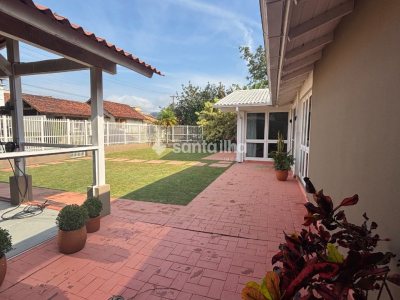 Casa à venda com 287m², 4 quartos, 2 suítes, 2 vagas no bairro Lagoa da Conceição em Florianópolis - Foto 6