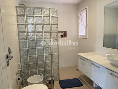 Casa à venda com 287m², 4 quartos, 2 suítes, 2 vagas no bairro Lagoa da Conceição em Florianópolis - Foto 15