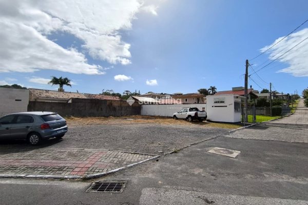 Terreno à venda com 450m² no bairro Tapera da Base em Florianópolis