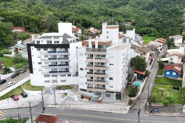 Apartamento à venda com 115m², 2 quartos, 2 suítes, 1 vaga no bairro Itacorubi em Florianópolis