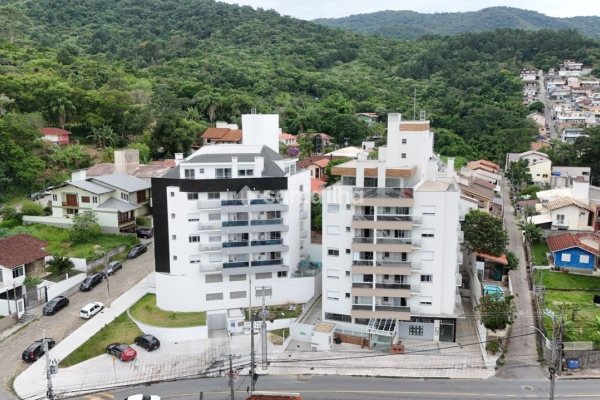 Apartamento à venda com 115m², 2 quartos, 2 suítes, 1 vaga no bairro Itacorubi em Florianópolis