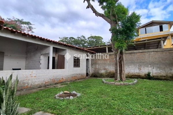 Terreno à venda com 60m², 3 quartos, 1 suíte, 1 vaga no bairro Rio Tavares em Florianópolis