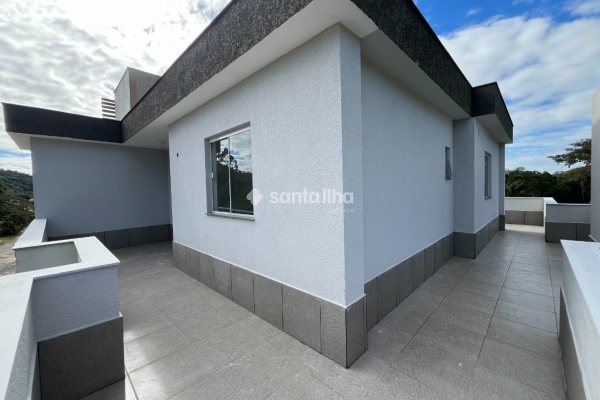 Cobertura para alugar com 57m², 2 quartos, 1 suíte, 2 vagas no bairro Ribeirão da Ilha em Florianópolis