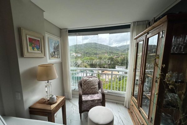 Apartamento à venda com 74m², 3 quartos, 1 suíte, 1 vaga no bairro Itacorubi em Florianópolis
